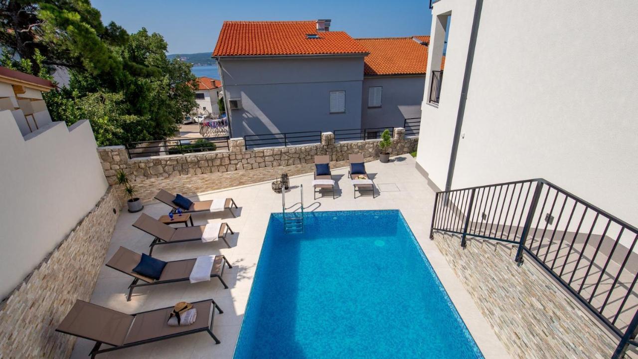Apartments Villa Frankola With Swimming Pool Crikvenica Exteriör bild