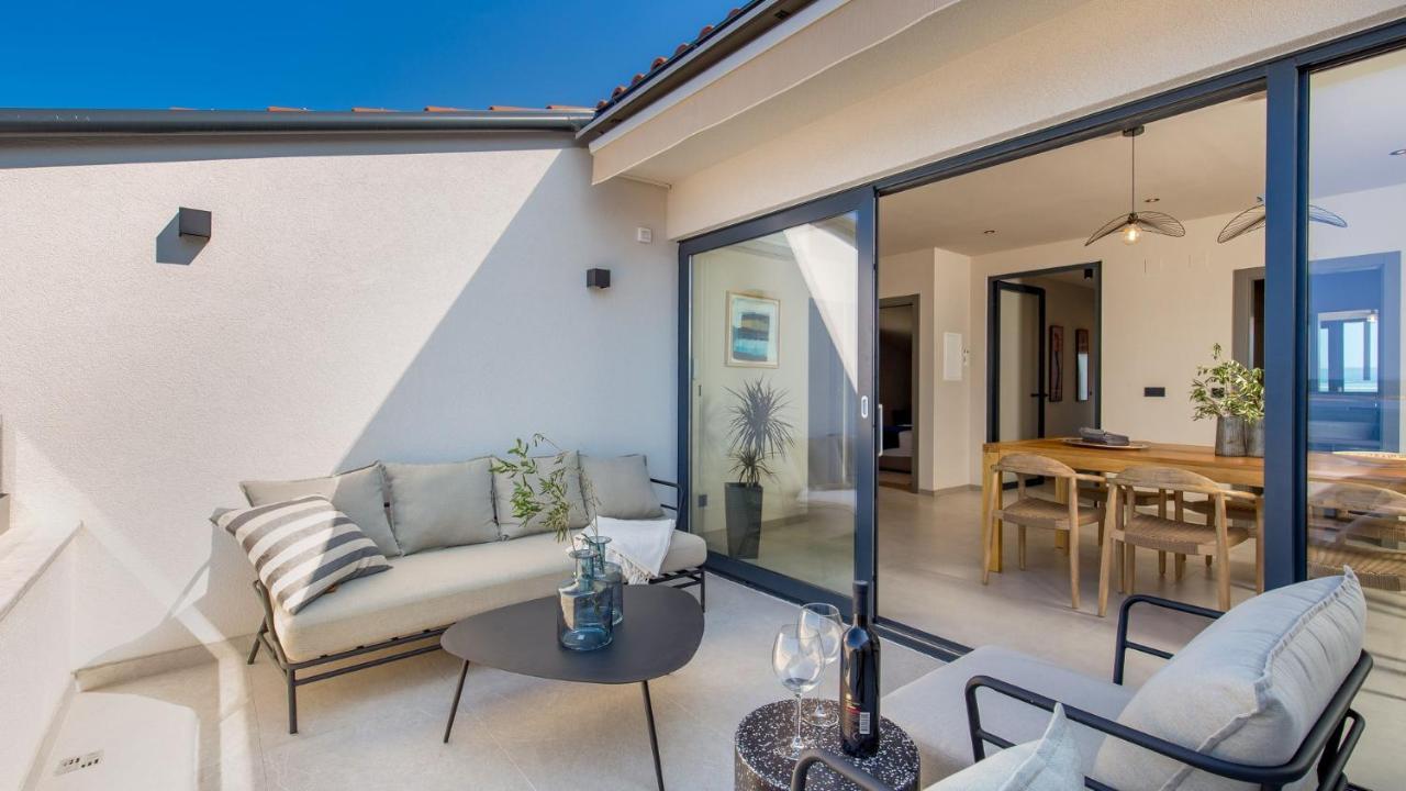 Apartments Villa Frankola With Swimming Pool Crikvenica Exteriör bild
