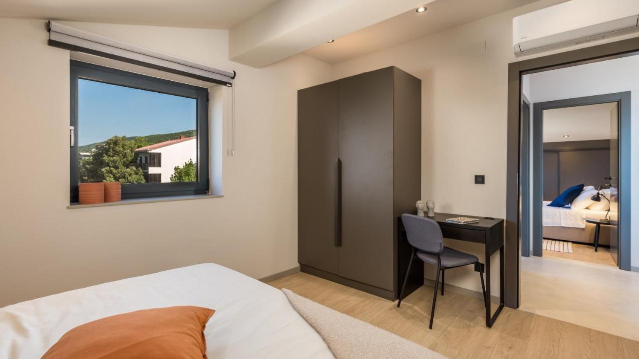 Apartments Villa Frankola With Swimming Pool Crikvenica Exteriör bild