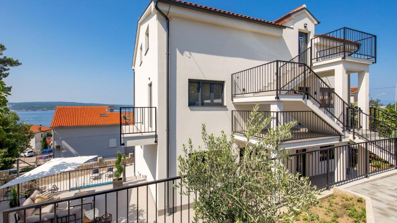 Apartments Villa Frankola With Swimming Pool Crikvenica Exteriör bild