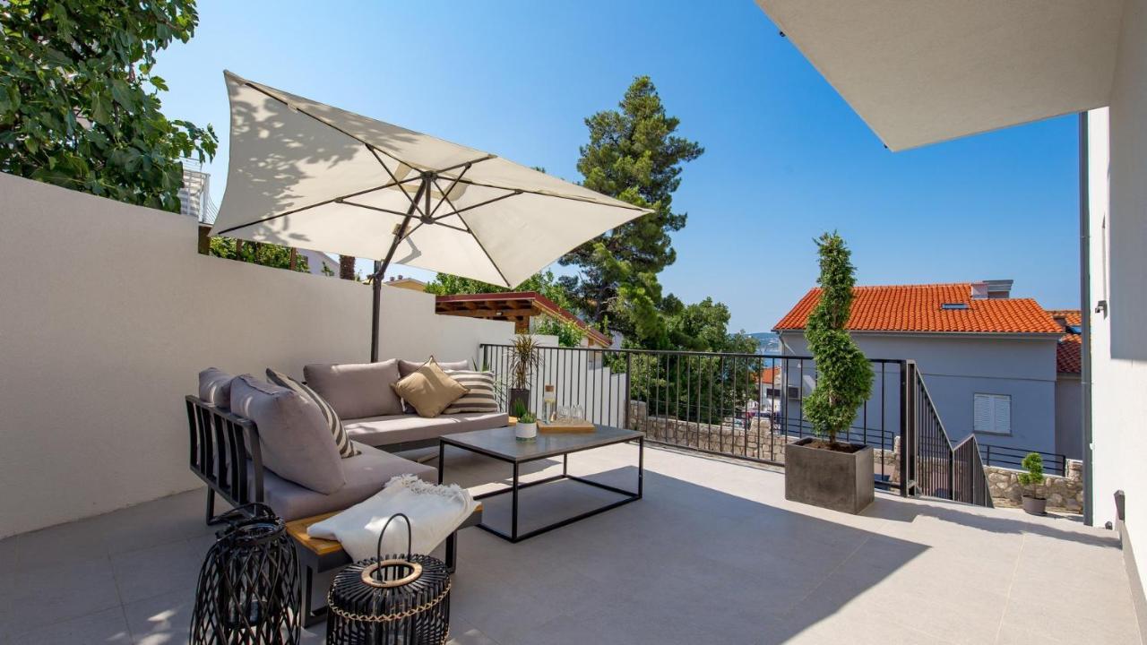 Apartments Villa Frankola With Swimming Pool Crikvenica Exteriör bild