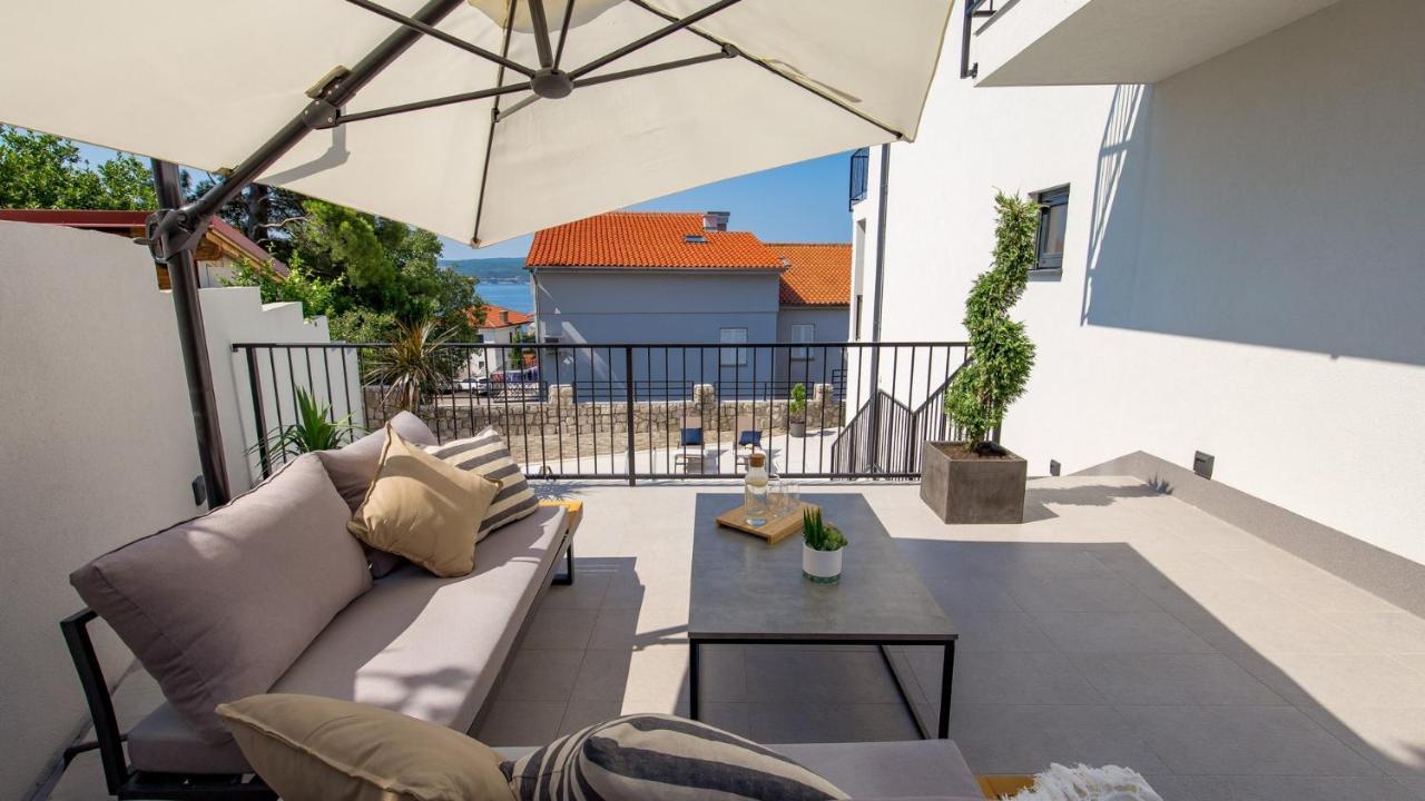 Apartments Villa Frankola With Swimming Pool Crikvenica Exteriör bild